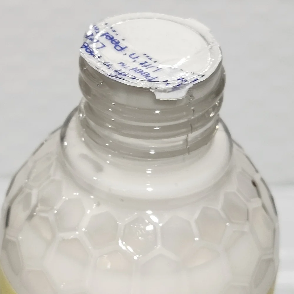 Burt's Bees Hydrating Milk Liquid Cleanser